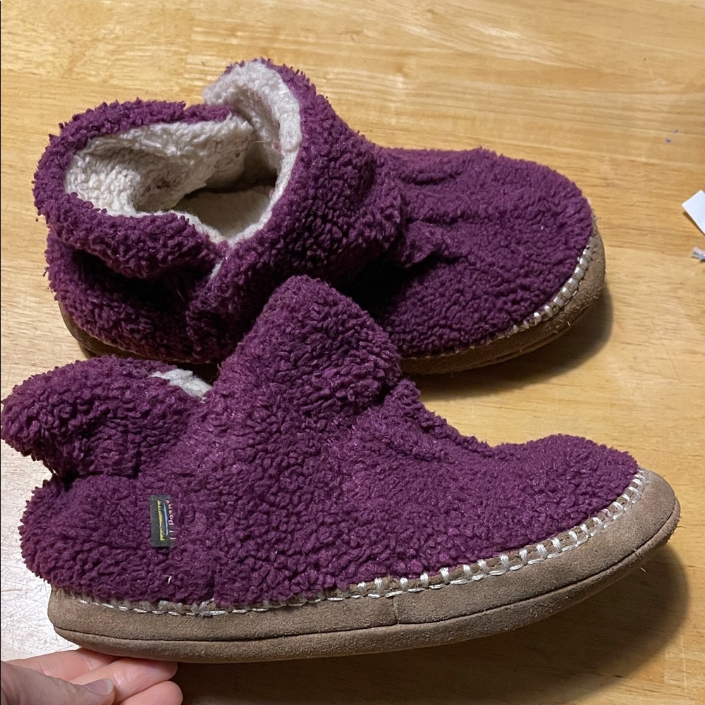Kids L.L. Bean Plum Fleece Slippers